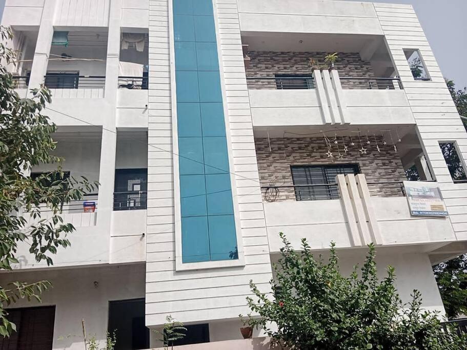 Rajlakshmi Niwas Apartman Szolápur Kültér fotó