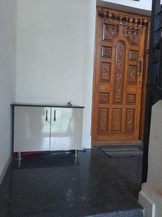 Rajlakshmi Niwas Apartman Szolápur Kültér fotó